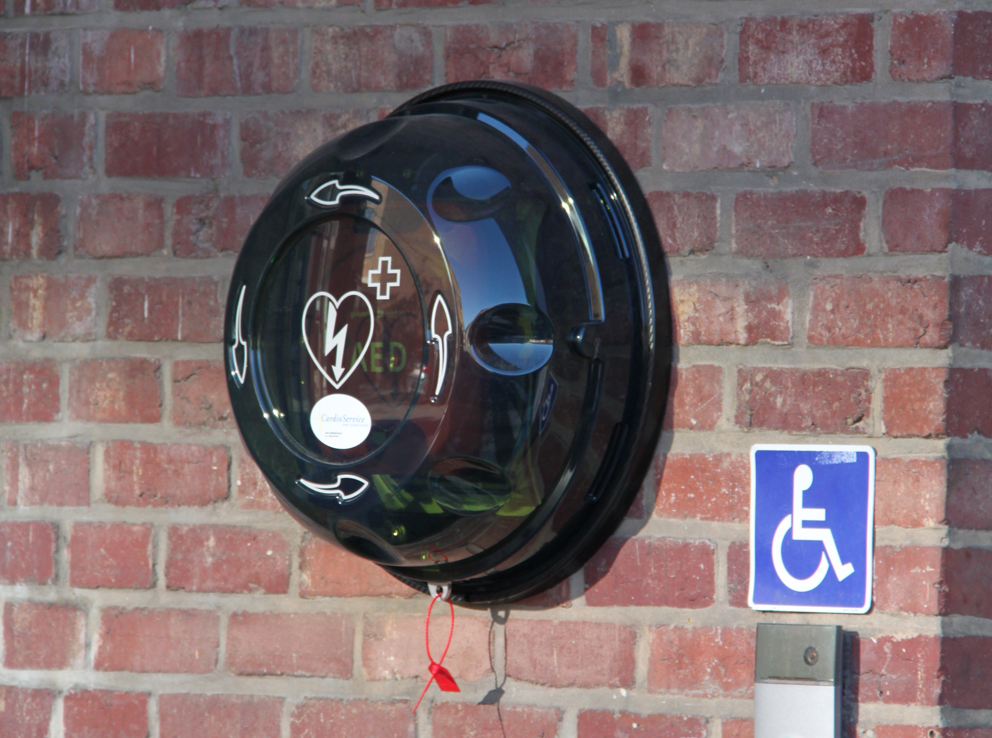 Stad Leuven breidt netwerk van AED-toestellen uit met vijf nieuwe buitentoestellen