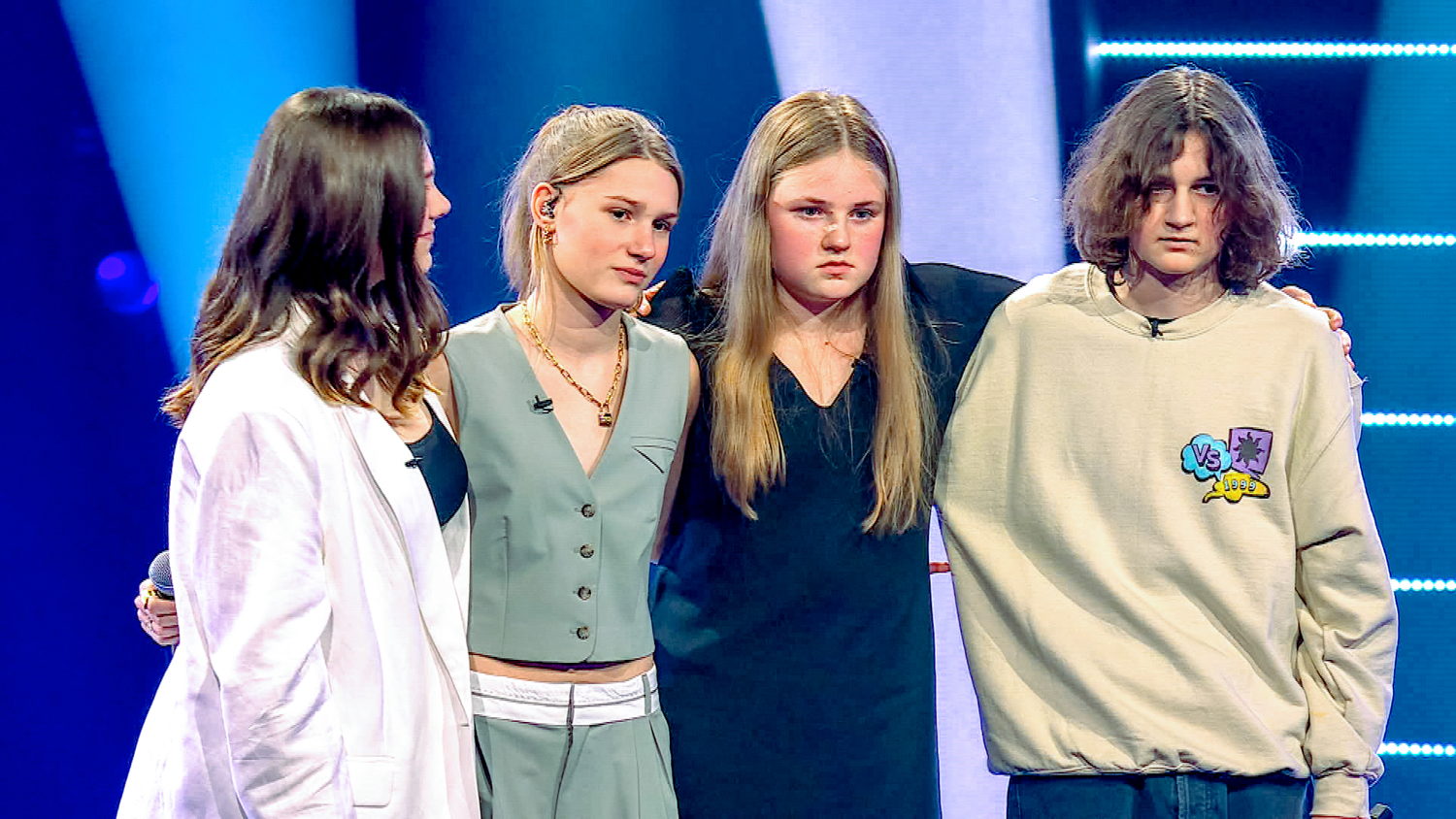 Amira, Renée, Isis Lilja en Floris 