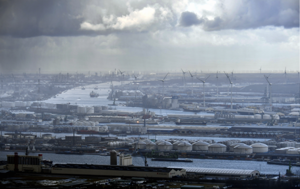 Flanders to invest 12.5m euros in carbon capture and storage in port of Antwerp