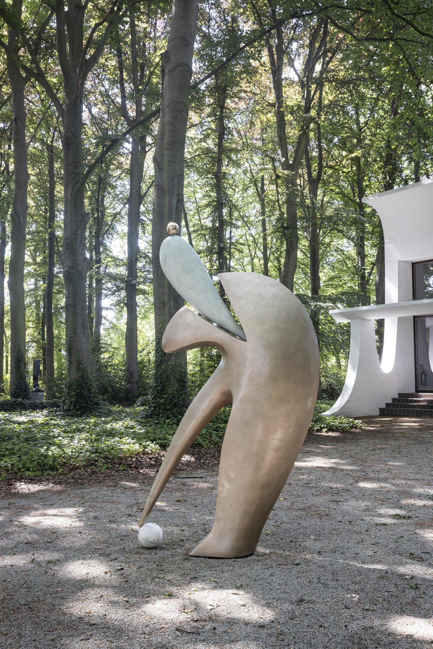 Camille Henrot, Undelivered message, 2016 © ADAGP Camille Henrot. Courtesy of the artist, kamel mennour and Hauser & Wirth. Photo: Ans Brys