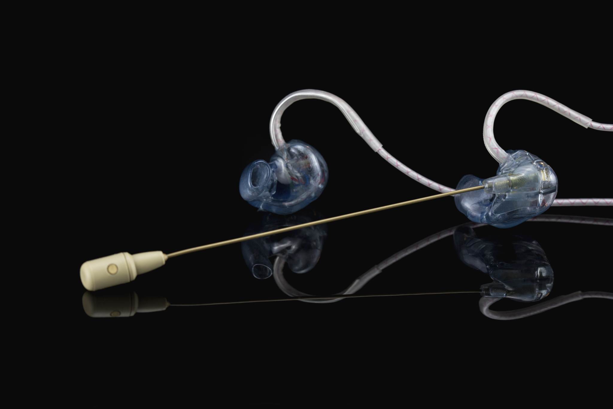P!NK’s in-ear/hovedmikrofon-kombination var speciallavet af Sennheiser og Fischer Amps
