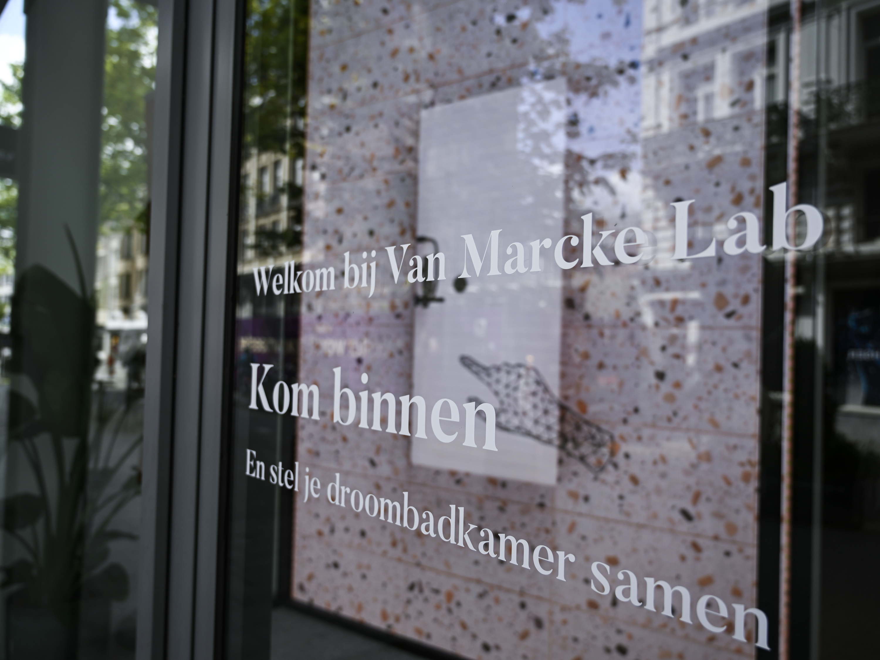 Première mondiale dans le secteur sanitaire : Van Marcke ouvre un concept & experience store numérique au cœur d’Anvers