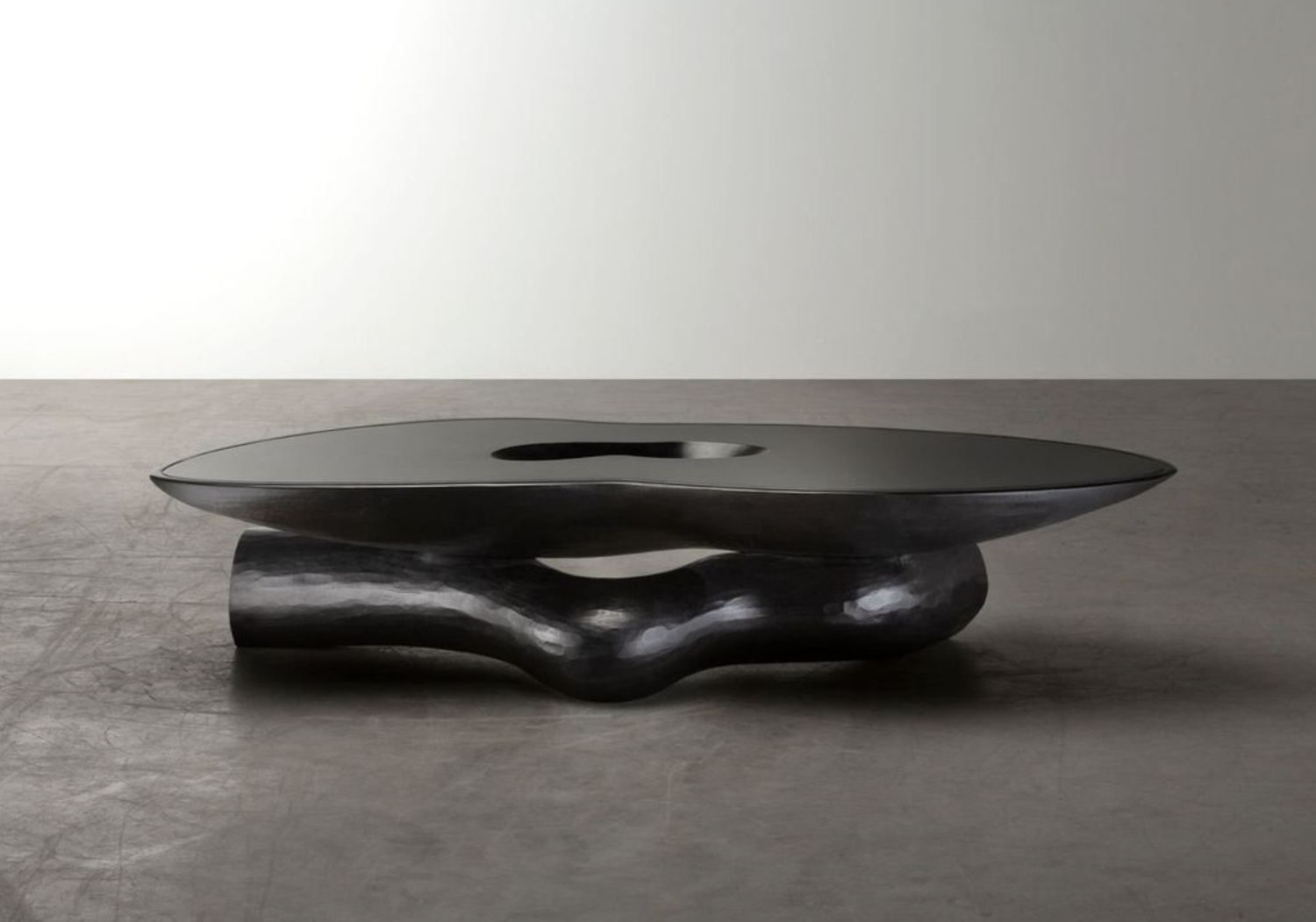 No Bounds, 2017 by Wendall Castle from Friedman Benda at Design Miami Basel 2024 (Image Courtesy of Friedman Benda and Wendell Castle Inc.)