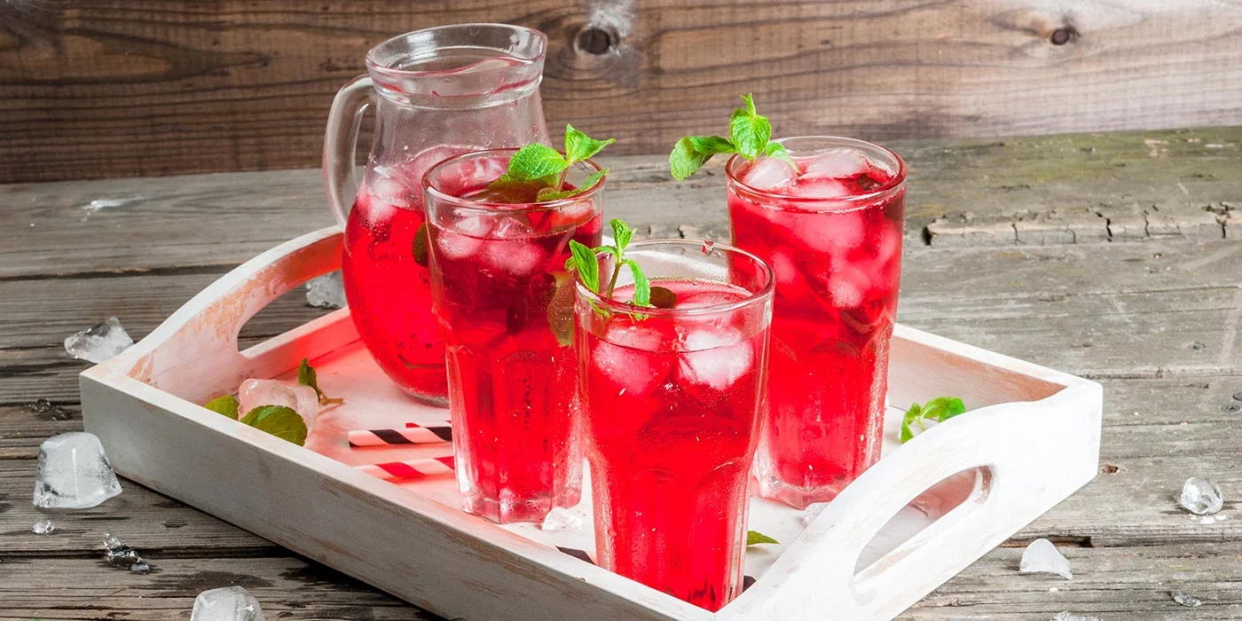 ¿Otra ola de calor? Las aguas frescas son la mejor bebida del mundo para refrescarse 