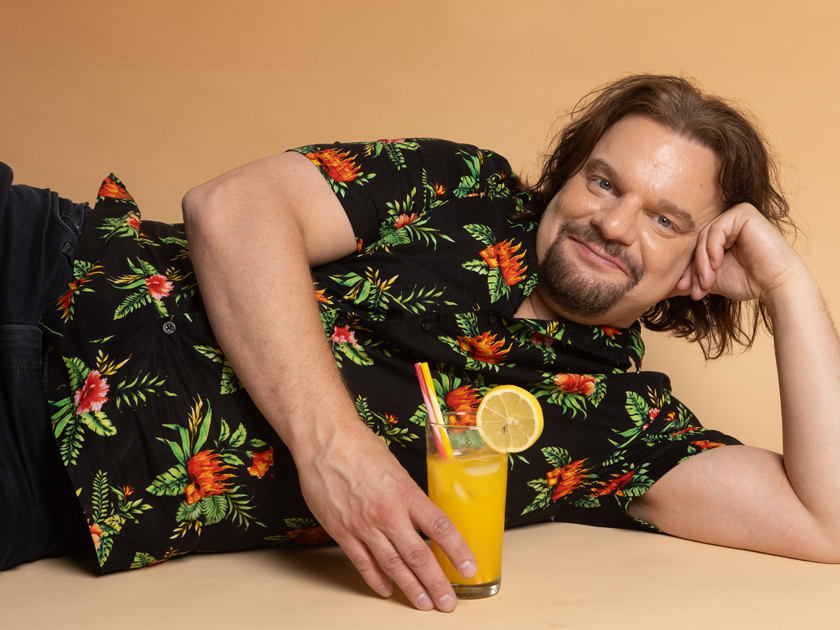 Persbericht | De Finse comedian ISMO komt op 7 juni 2025 naar de Lotto Arena met Woo Hoo! World Tour