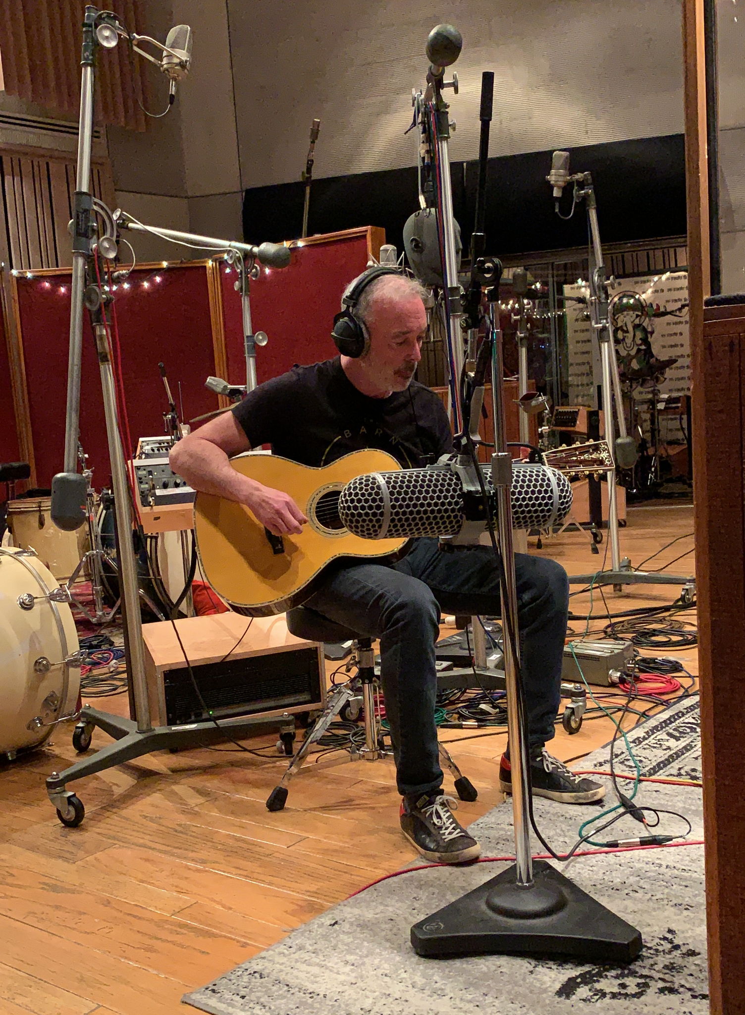 On his latest album Lifelike, Michael Marquart used several mics to record guitars, including the Neumann KU 100 and Sennheiser AMBEO VR Mic. Photo courtesy of Michael Marquart