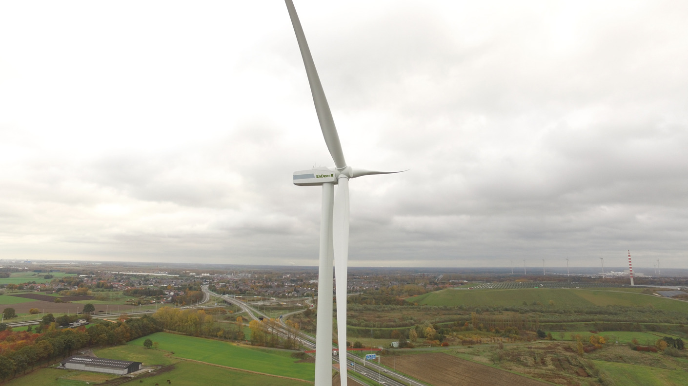EnDev-R: Vier Vlaamse REScoops en Eneco slaan de handen in elkaar om de energietransitie te versnellen.