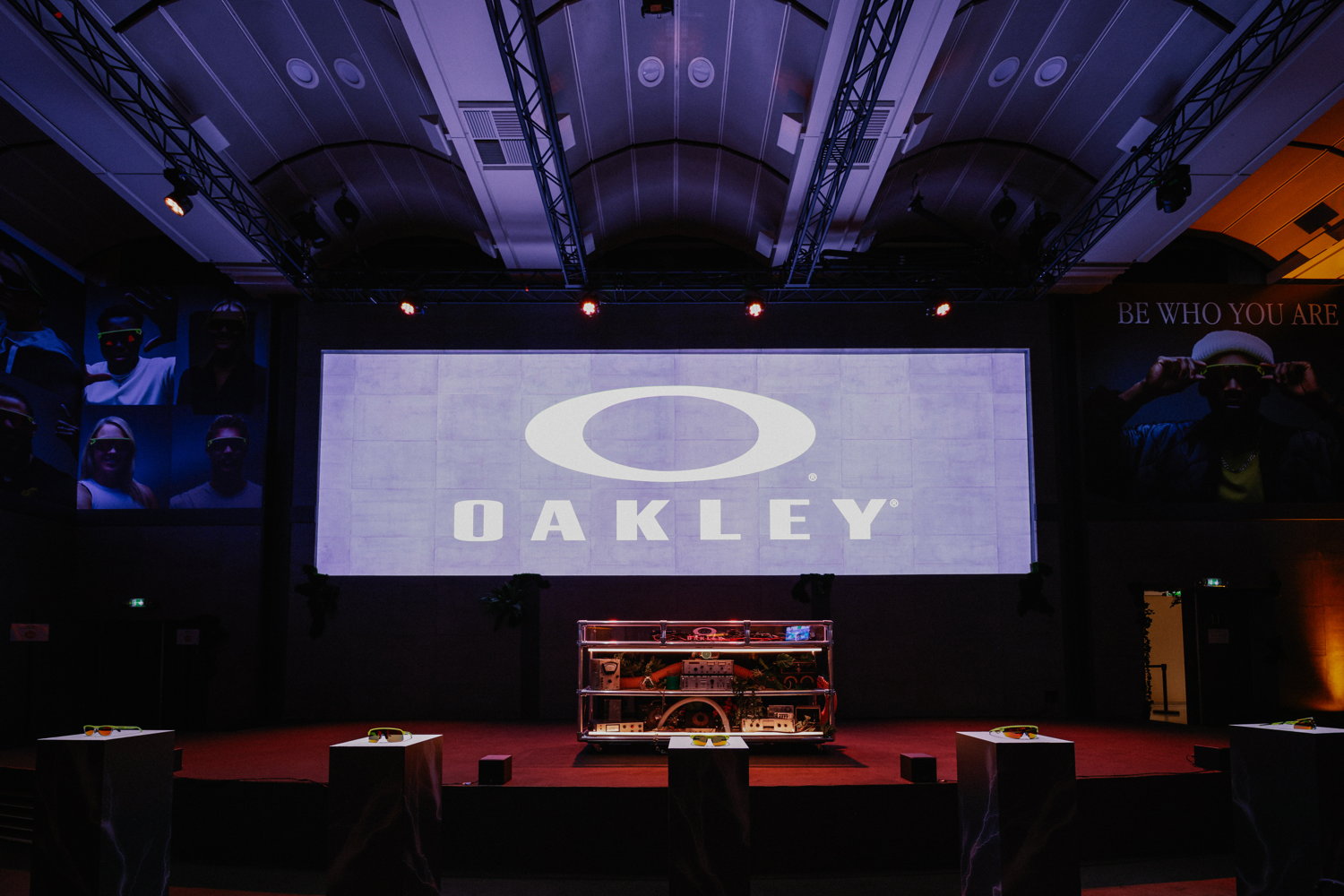 OAKLEY EXOPLANETARY BUNKER (5)