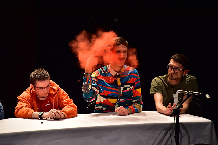 Fr. 20 & Sa. 21 April - performance:
Ana Borralho & João Galante (PT) - Trigger of Happiness ®Didier Crasnault