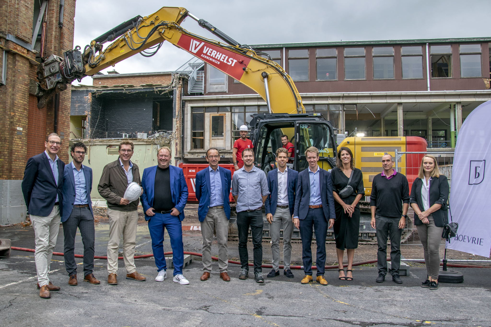 Van links naar rechts: Alex De Witte (Boeverie NV), Stijn Van Hoof (Boeverie NV), Franky Demon, Geert Van Mol (Steenoven), Guy Delbecque (Delbecque), Steven Langenaken (Steenoven), Mathias Delbecque (Delbecque), Olivier Delbecque (Delbecque), Eveline Bossuyt (bildt architecten), Peter Verstraete (noaArchitecten), Sofie Beernaert (Steenoven)