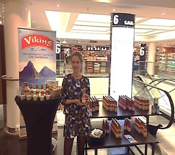 The "Viking Banana Ketchup Girl", Arianna Frickhinger.
