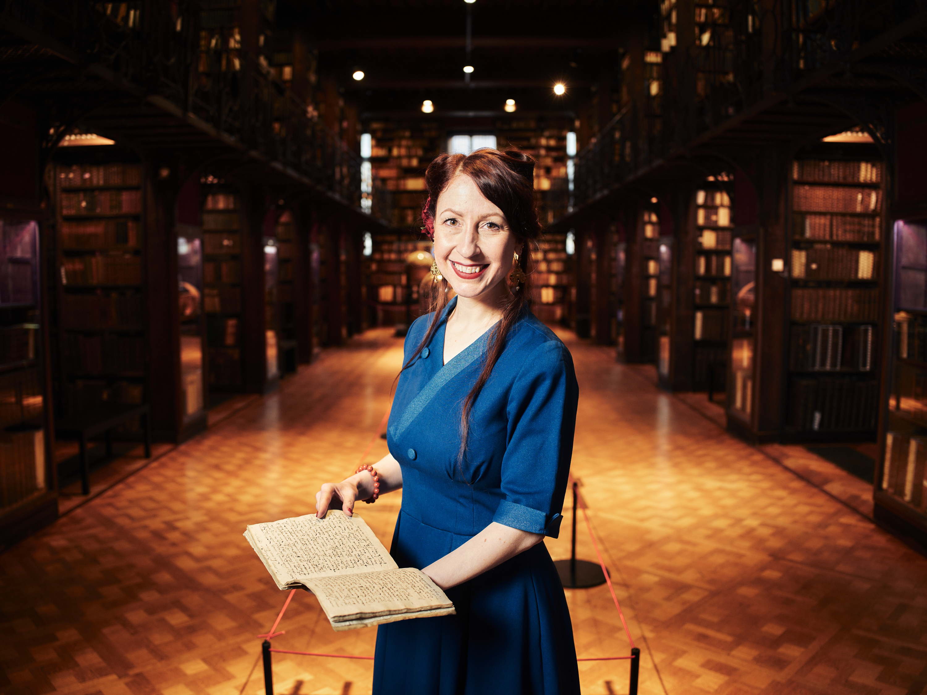 Expo ‘Van wafel tot koek’ toont historisch onderzoek van auteur Regula Ysewijn in de Erfgoedbibliotheek 