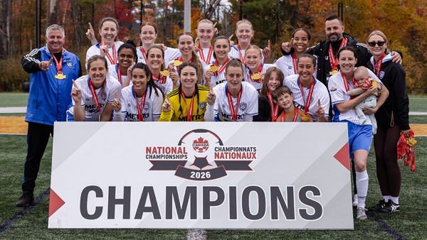 Le Coquitlam Metro-Ford SC remporte le Trophée Jubilee pour la quatrième…