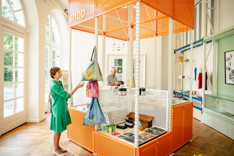 Visitor Pavilion with museum shop - Photo: Tom Cornille 