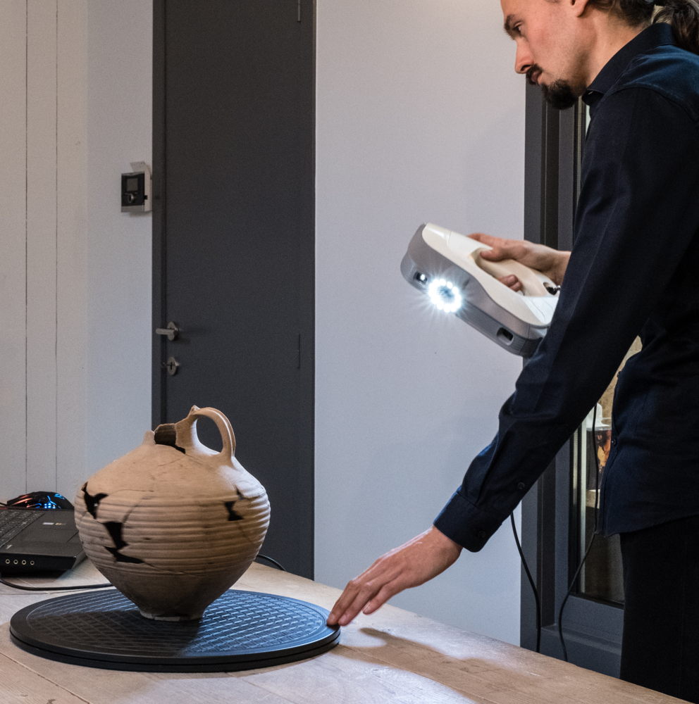 3D-scannen van houten voorwerpen in Ename
