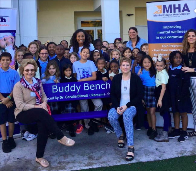 Students take Buddy Bench group photo