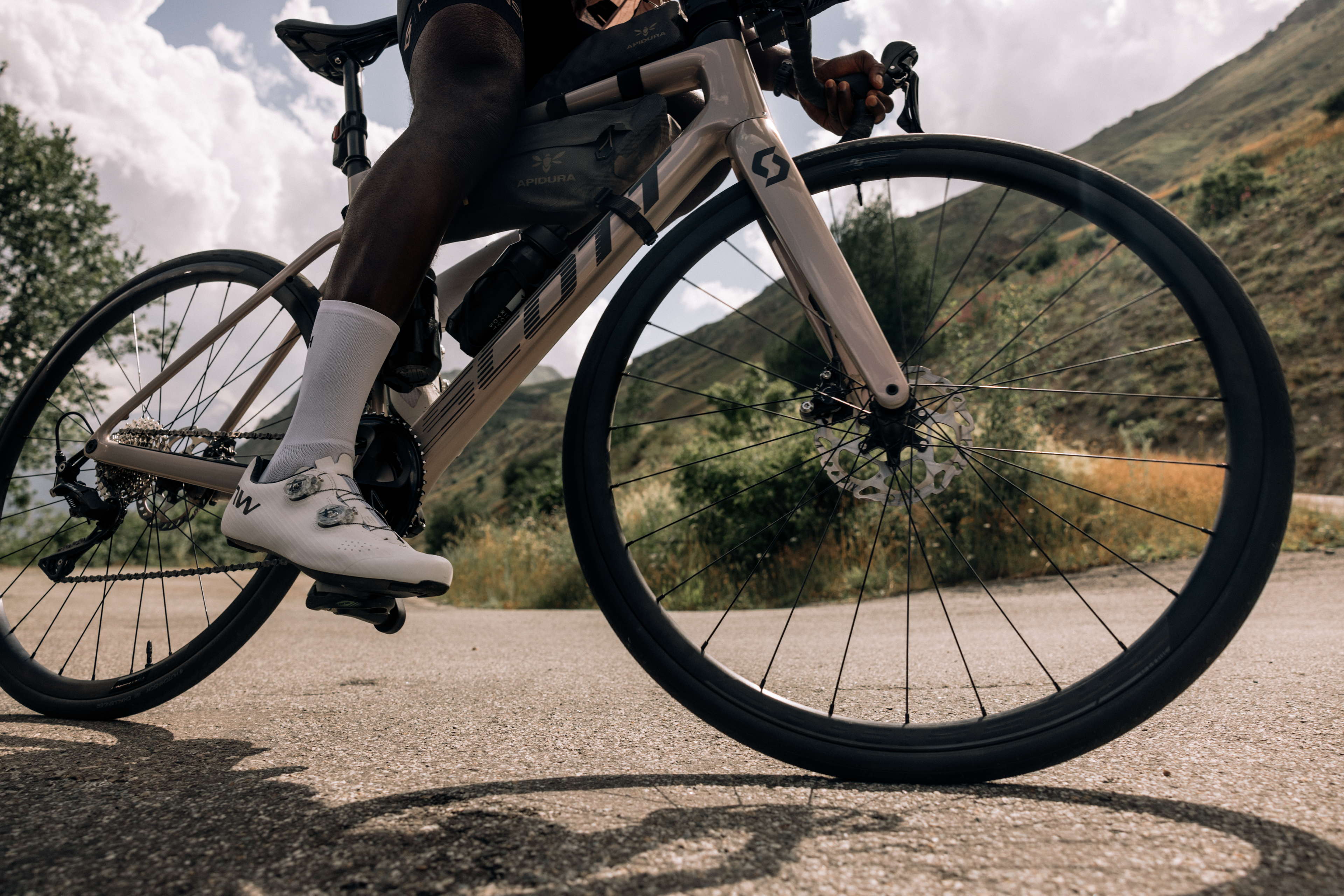 Hutchinson Launches New Challenger Tubeless 
