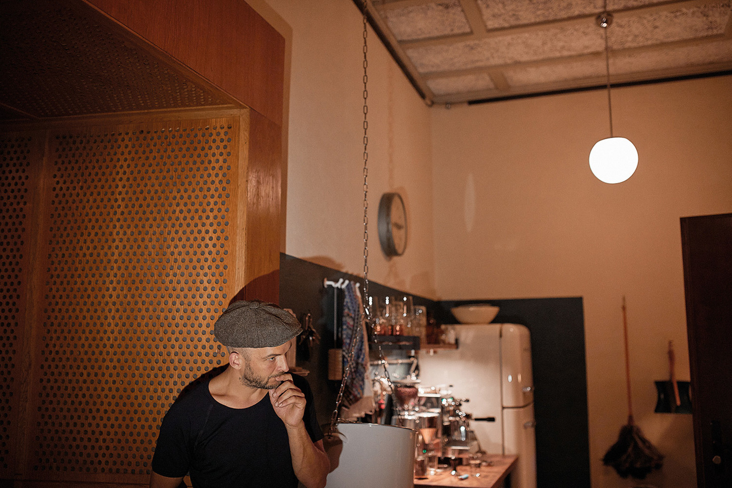 A VISIT TO THE STUDIO OF NILS FRAHM 1/2