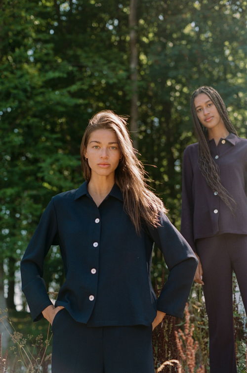 Mardi_Edition-DTB-Olive_Blouse-Navy_Blue-175€