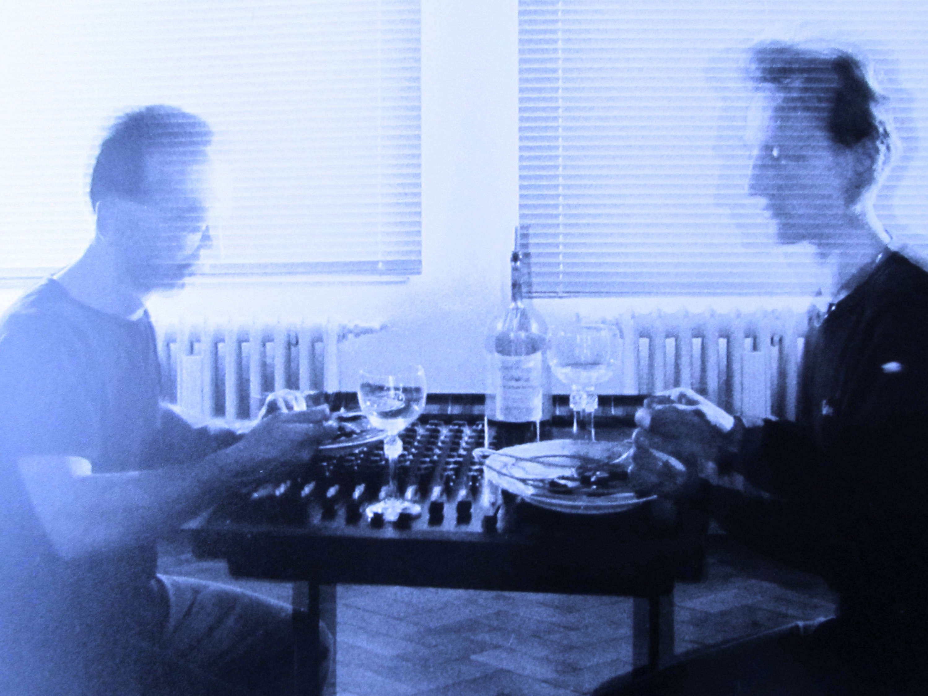 VONO's 'Modern Leben' Blends German post-punk, synth pop, and rock influences - Out on Bureau B February 28 