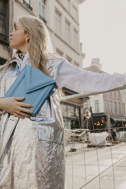 Mieke Dierkx - Belt bag bleu ciel -  €445 (4)