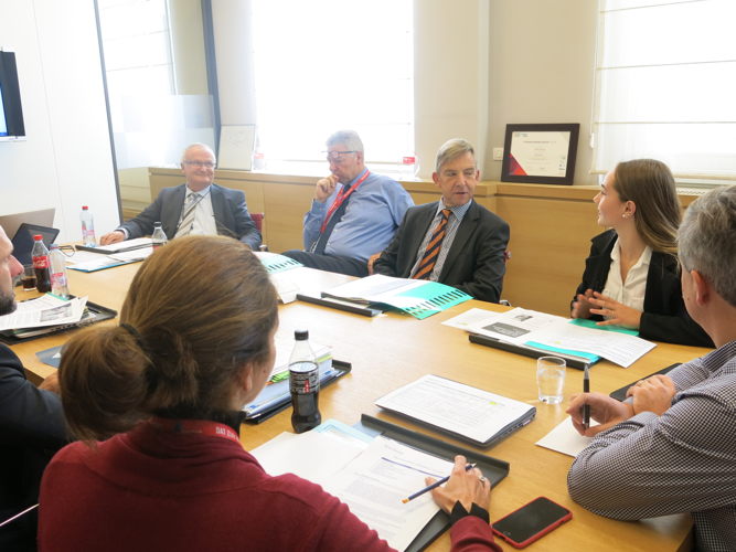 Symbolische overname van de leiding van het Executive Committee