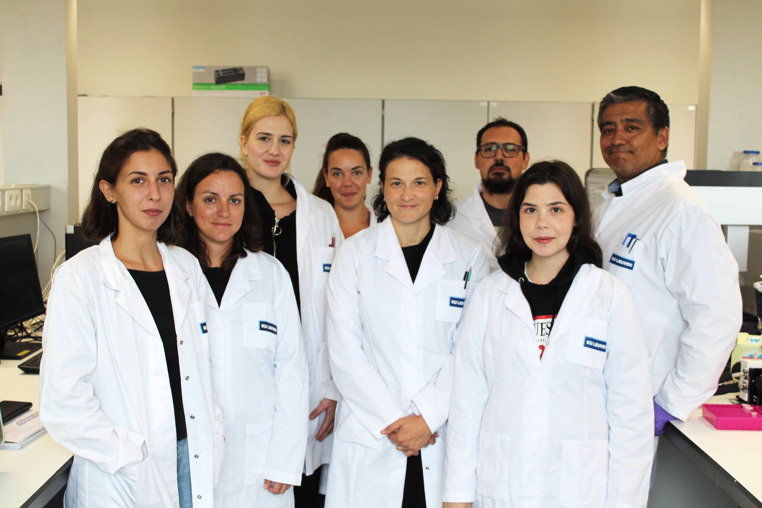 The scientific collaboration to fight protein aggregation