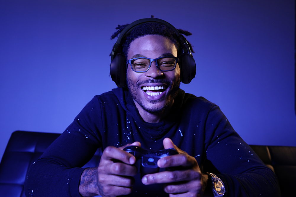 OAKLEY PRIZM GAMING - DERWIN JAMES (2)