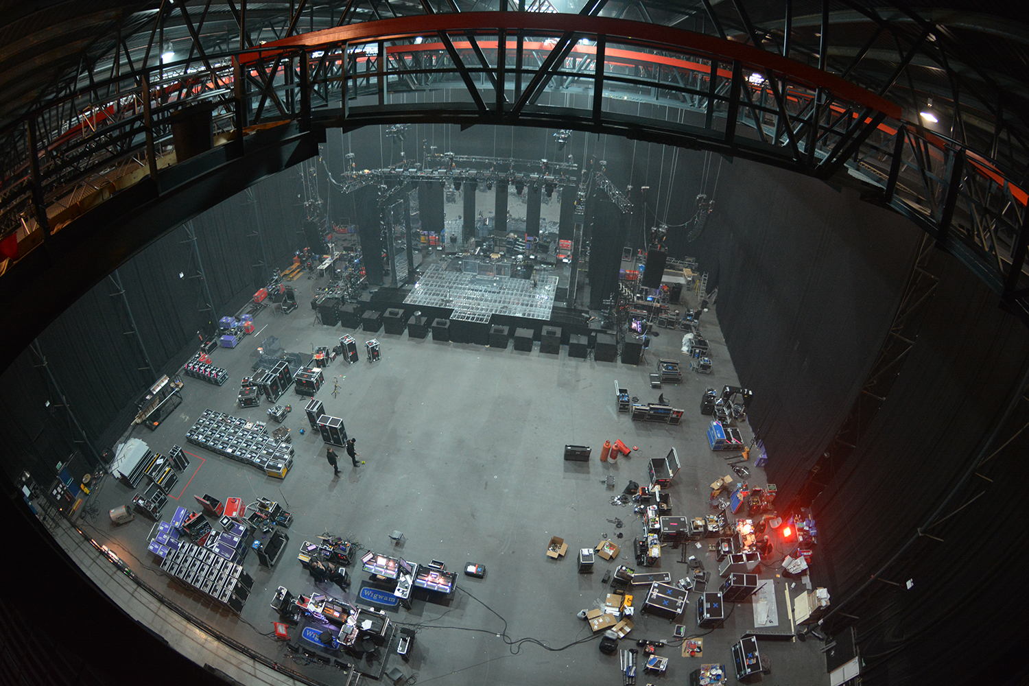 As part of the long-term loan agreement, Sennheiser supplied a mixture of evolution wireless G3 and G4 systems as well as IEMs. As part of the long-term loan agreement, Sennheiser supplied a mixture of evolution wireless G3 and G4 systems as well as IEMs.