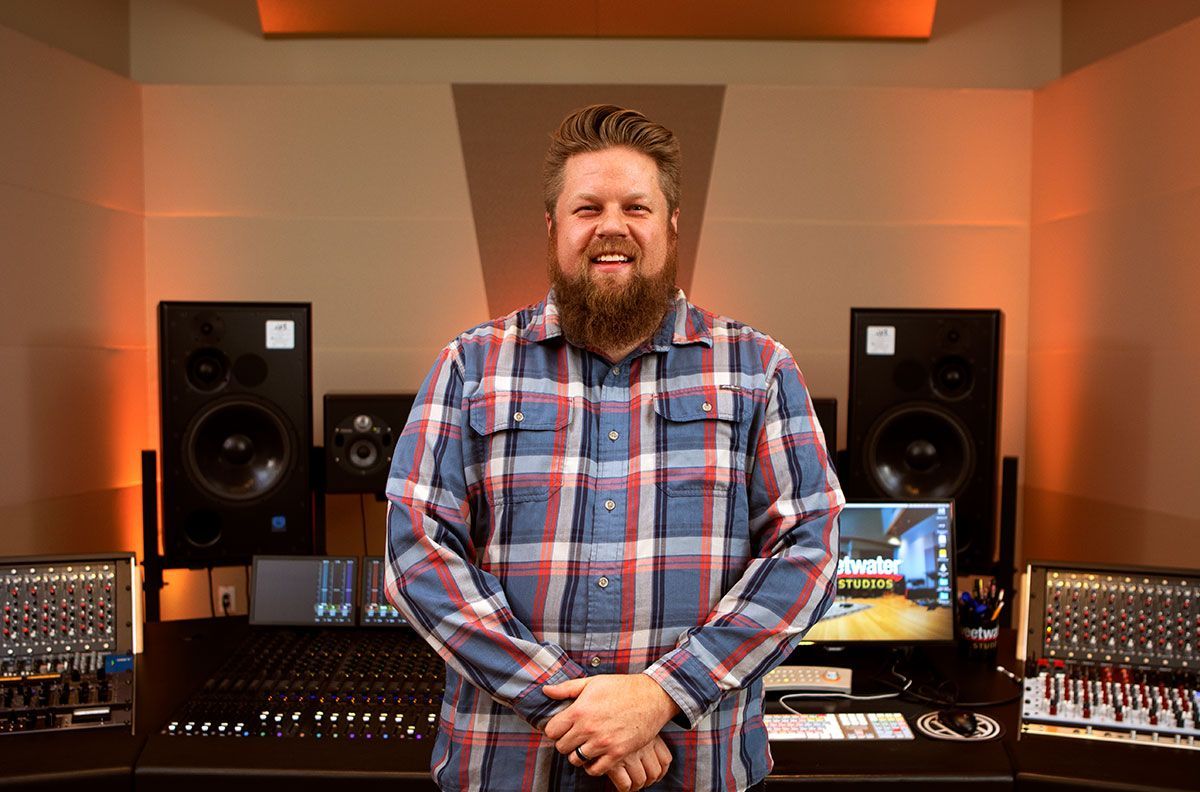 Sweetwater Studios Producer/Engineer Shawn Dealey