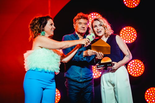 Zomerhit 2023: Siska Schoeters, Bart Peeters en Pommelien Thijs – © VRT/Thomas Geuens