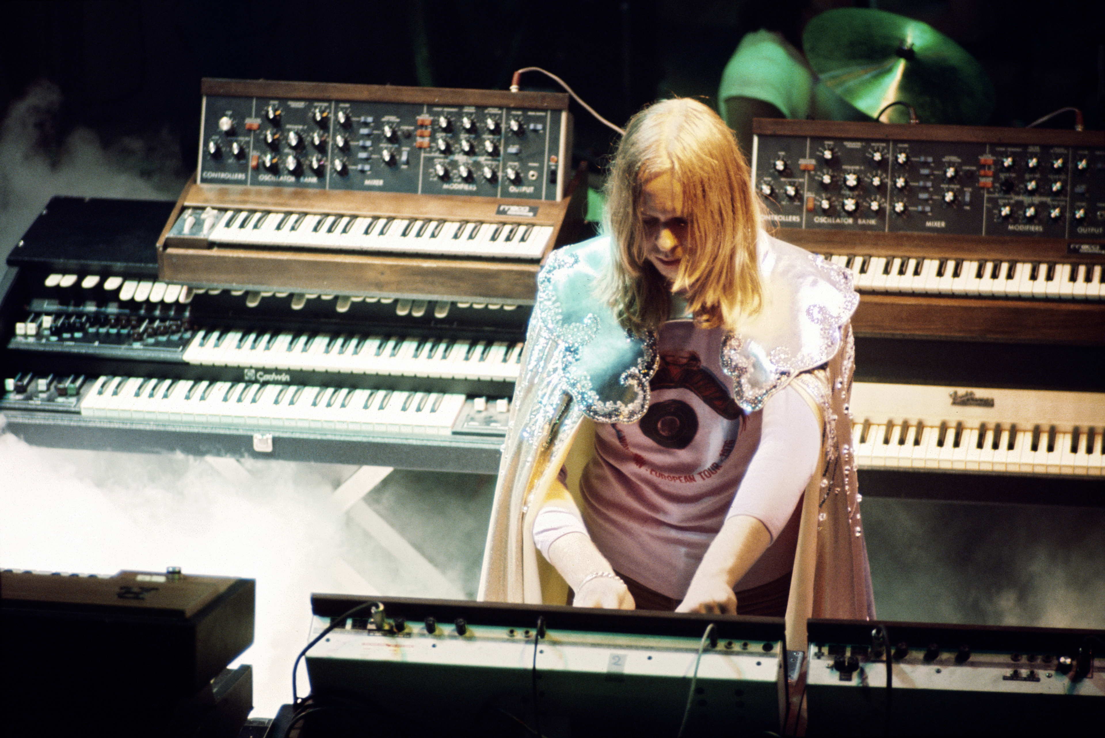 Bjooks Launches New PATCH & TWEAK Podcast Episode Featuring Prog-Rock Legend Rick Wakeman