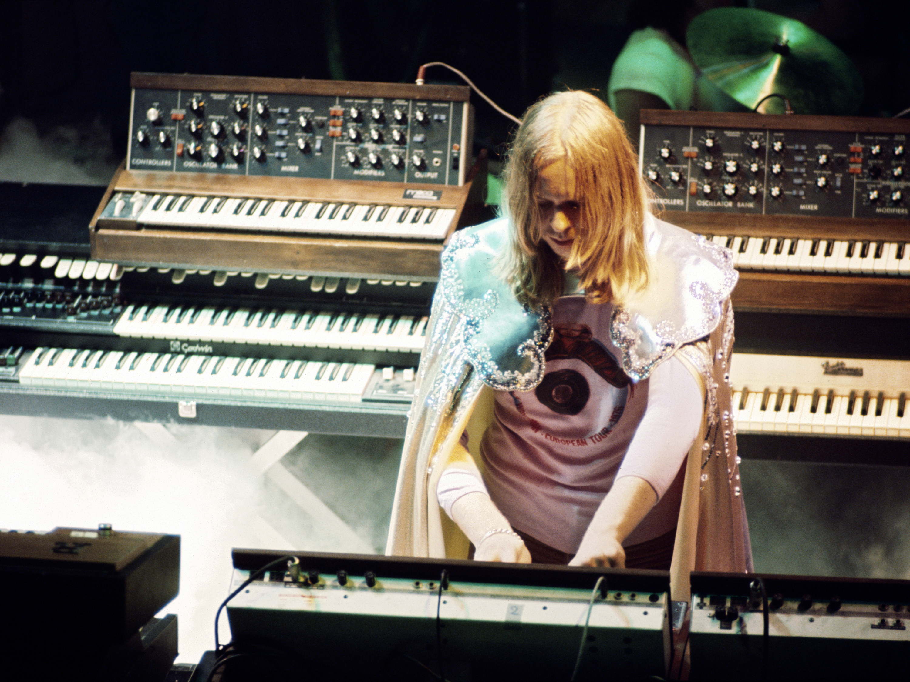 Bjooks Launches New PATCH & TWEAK Podcast Episode Featuring Prog-Rock Legend Rick Wakeman