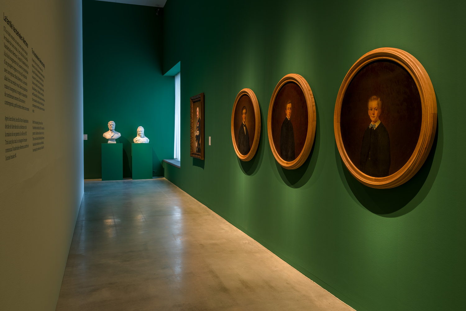 Zaalzicht 'Kunst die binnenkomt', 2025, M Leuven. Foto: Dominique Provost voor M Leuven