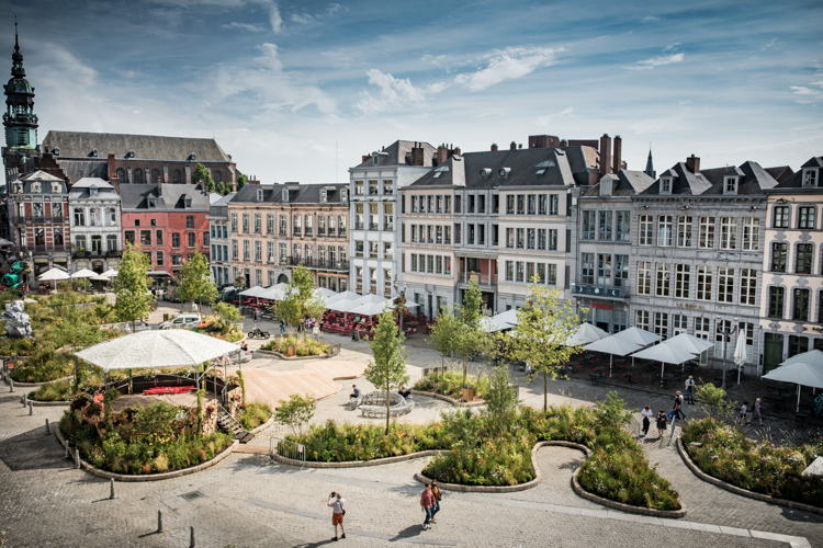 00029094-WBT - -Mons Grand Place et ses jardins ephemeres (c) Bruno D'Alimonte