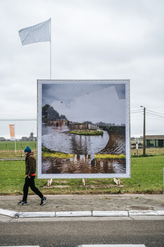 Billboards van kunstenaar Olivier Goethals brengen de Maas naar de Rijksweg