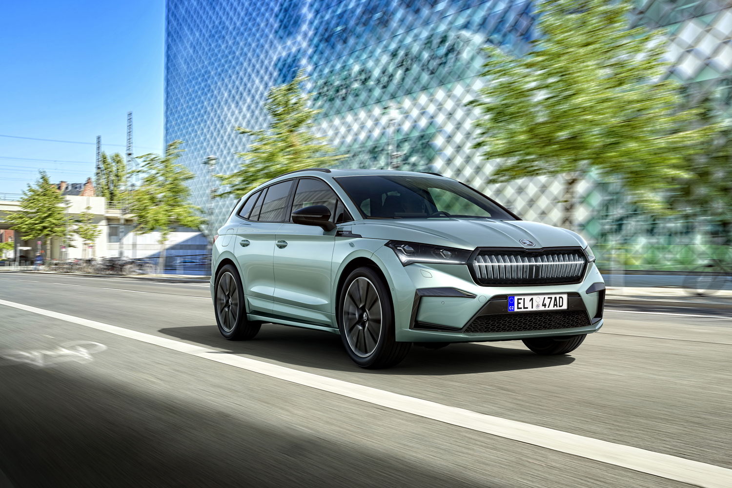 The all-electric ŠKODA ENYAQ iV made its debut in 2020. The battery-electric SUV is the first ŠKODA model to be based on the Volkswagen Group's Modular Electrification Toolkit (MEB).
