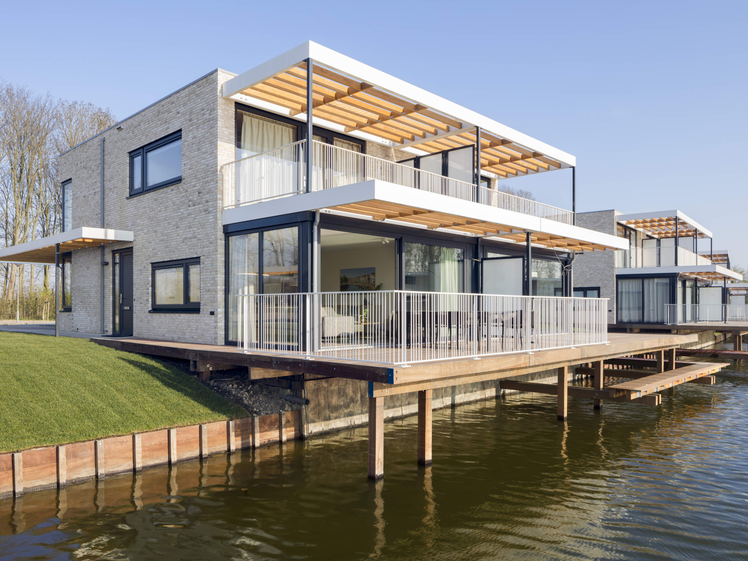 Logeren in een luxe watervilla aan het Veerse meer