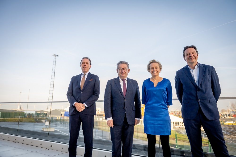 Pressekonferenz mit Bürgermeister Dirk De fauw, Hafenrätin Annick De Ridder, CEO Jacques Vandermeiren und CEO Tom Hautekiet (copyright Jan Darthet)