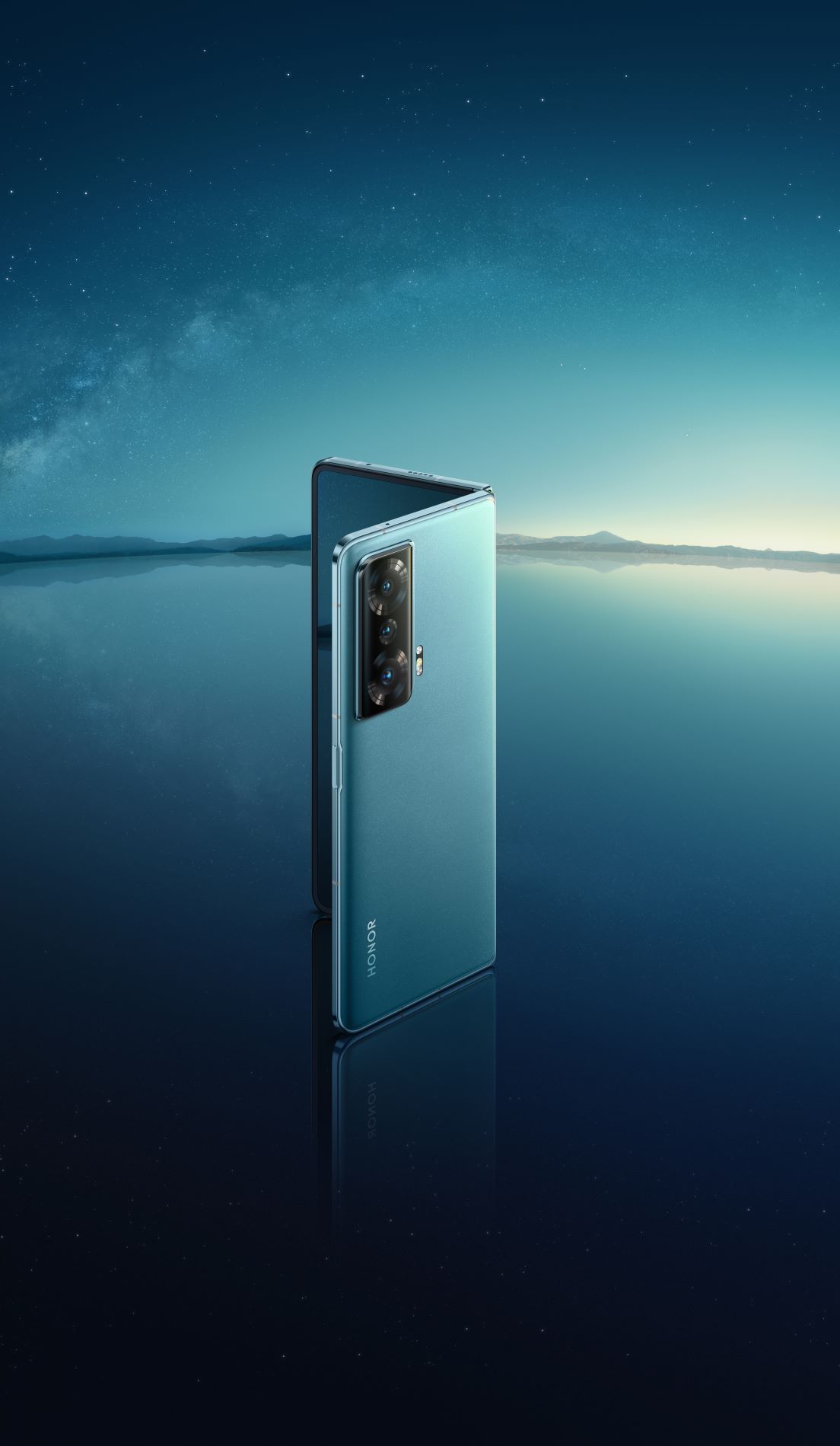 Das HONOR ​ Magic Vs in der Farbe 'Cyan'.
