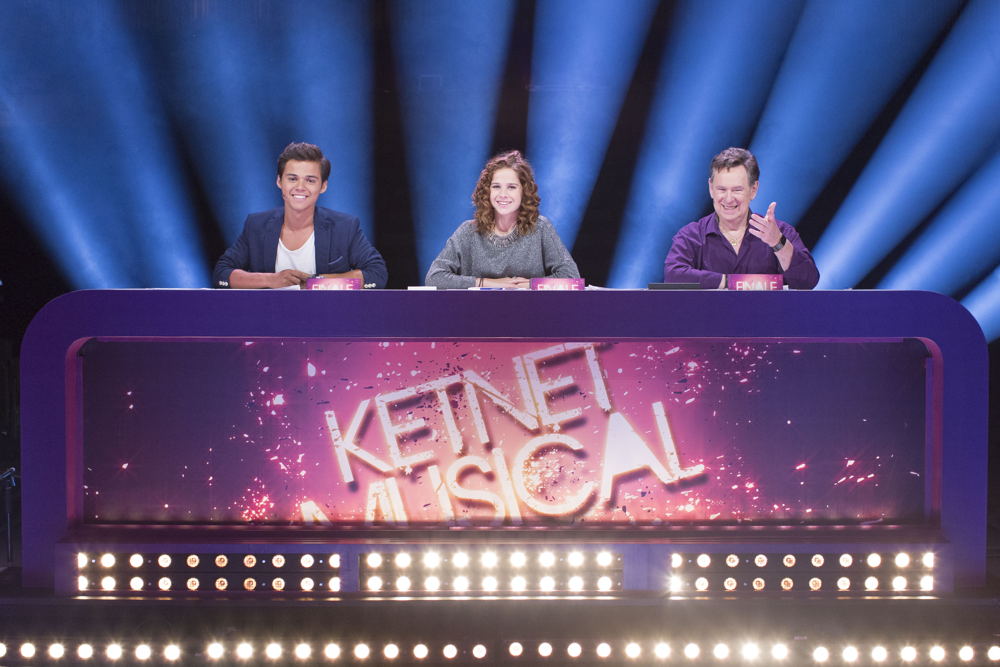 Ketnet Musical : Giovanni Kemper, Laura Tesoro en Koen Crucke - (c) VRT/Nathalie Dolman