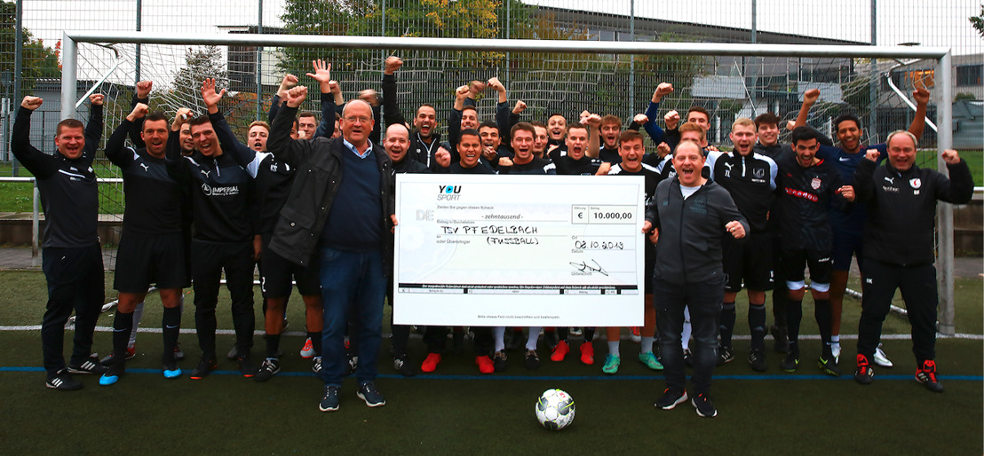 YouSport übergibt TSV Pfedelbach Scheck über 10.000 Euro