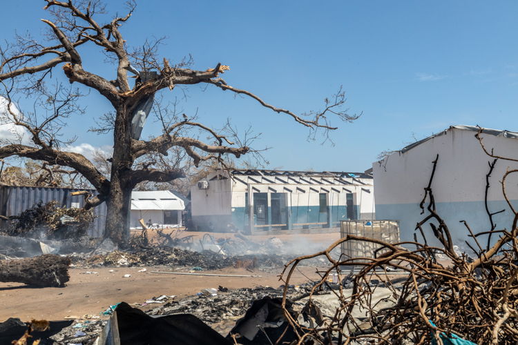 Cyclone Chido has left a trail of destruction, compounding the strain on a system already weakened by the ongoing conflict in Cabo Delgado. At Murrebue health center, strong winds tore off the roof, leaving the entire facility severely damaged. Location: Mozambique | Date: 20/12/2024| Photographer: Marília Gurgel