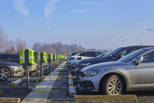 DATS 24 opens Belgium's largest charging station and in doing so initiates a major acceleration in the rollout of semi-public charging stations