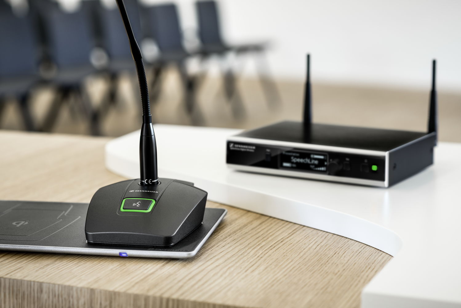 Experience simplicity. SpeechLine Digital Wireless guarantees highest speech intelligibility and concise sound quality.