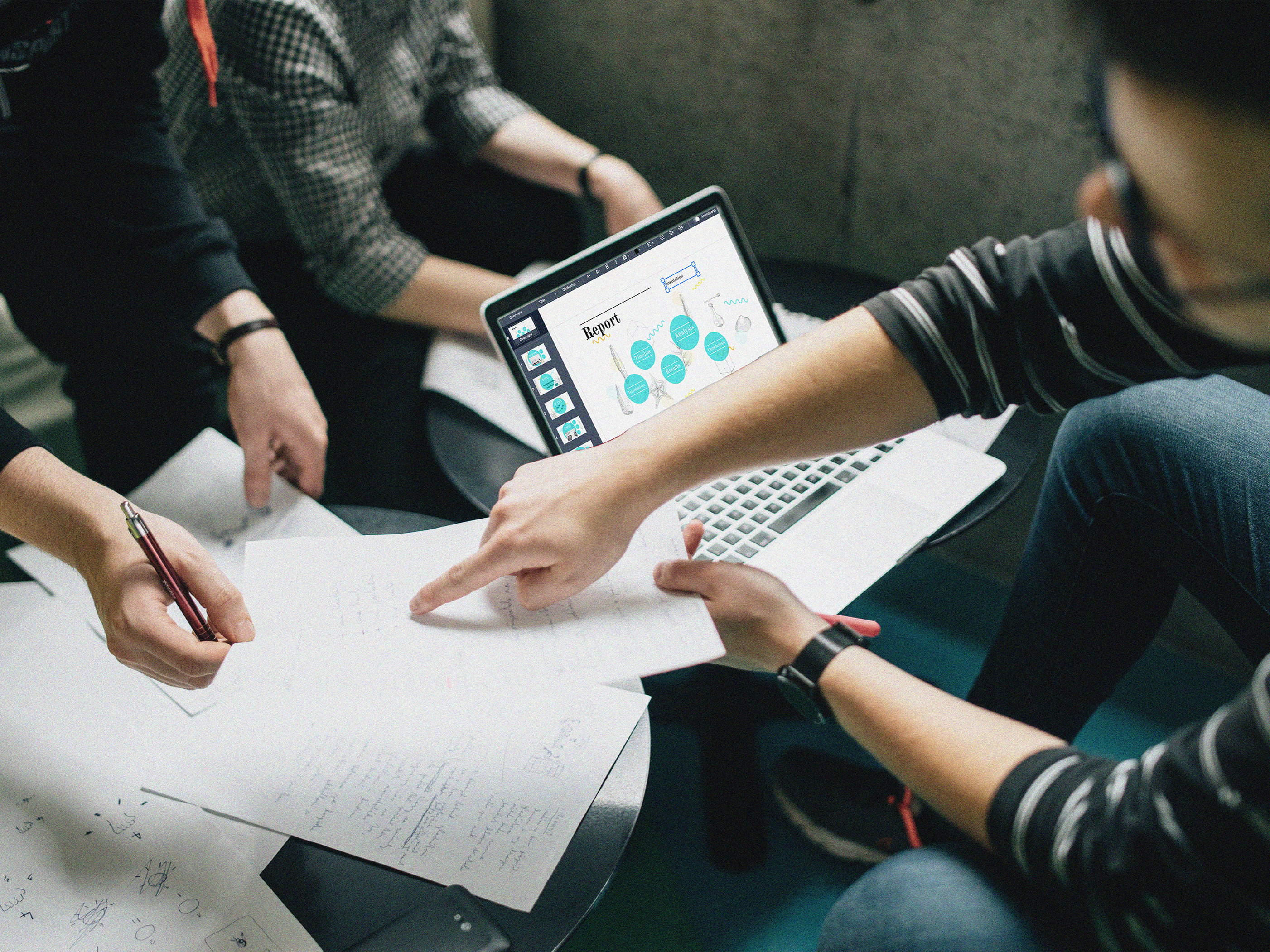 De las aulas al mundo laboral de la mano con Prezi