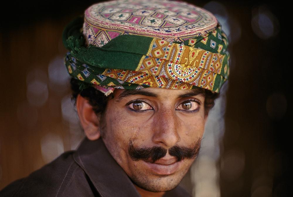 Portrait of a fisherman, Rohri, Pakistan, 1981. AKG1031716