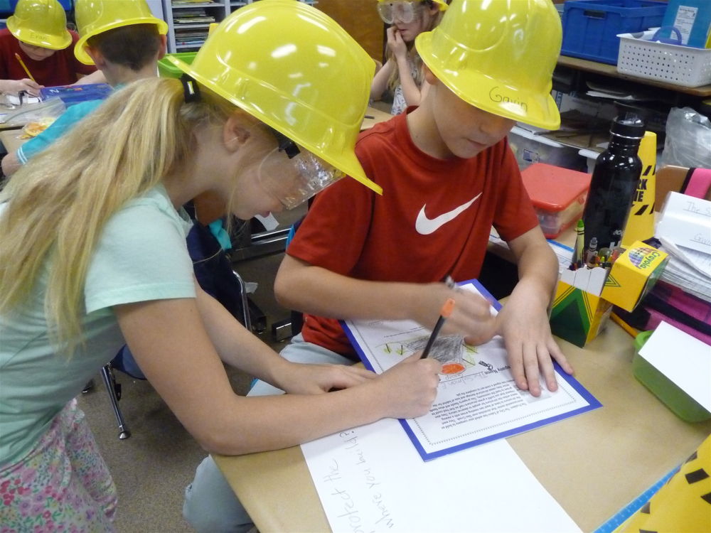 Students in Maureen Foelkl’s third grade class at Chapman Hill Elementary School in Salem, Oregon designed solutions to flooding and erosion with help from professionals linked to their class through Oregon Connections.