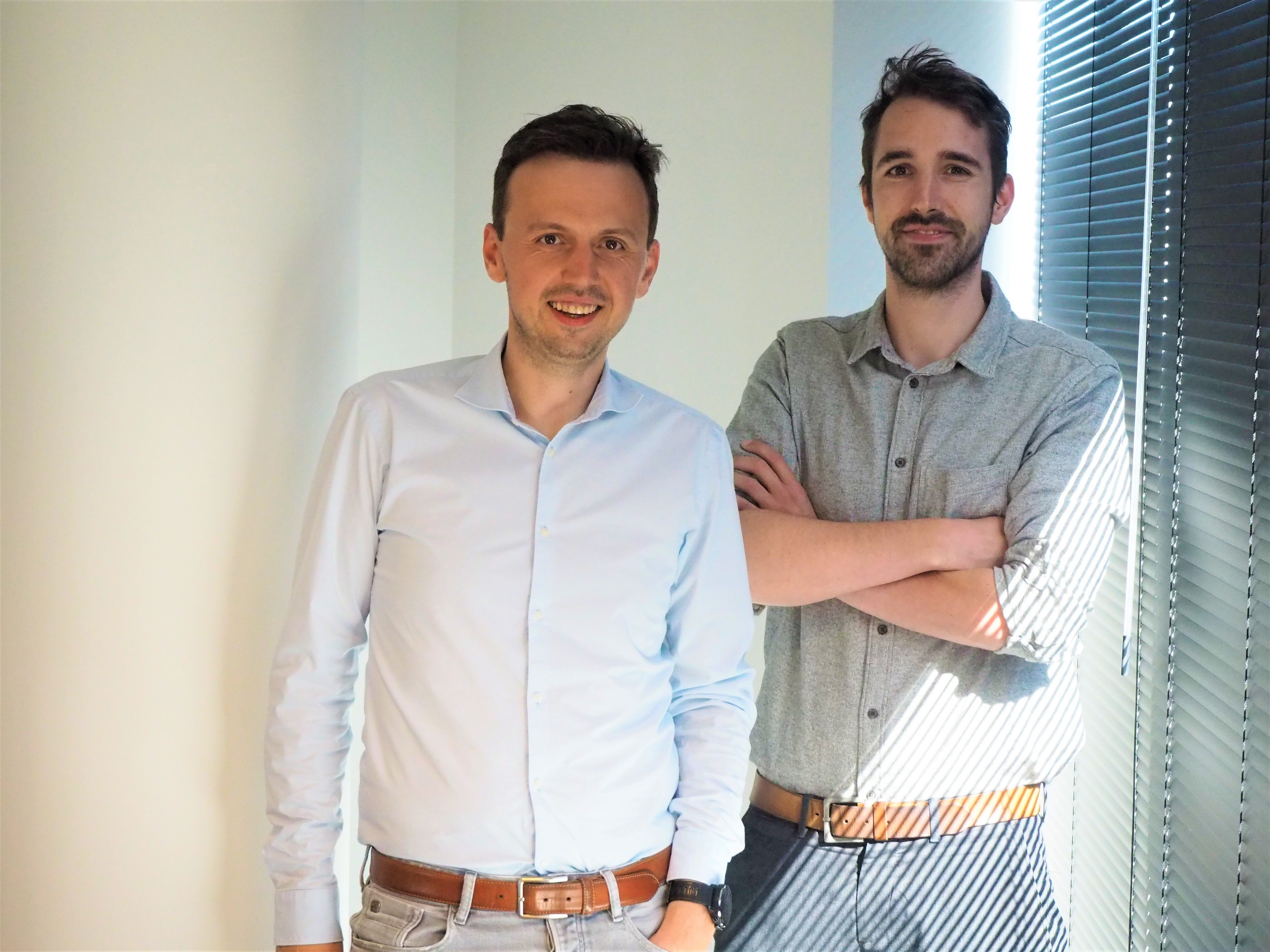 v.l.n.r. Oprichters Maarten Callaert en Stijn Decubber, Product Lead en Tech Lead bij Paperbox