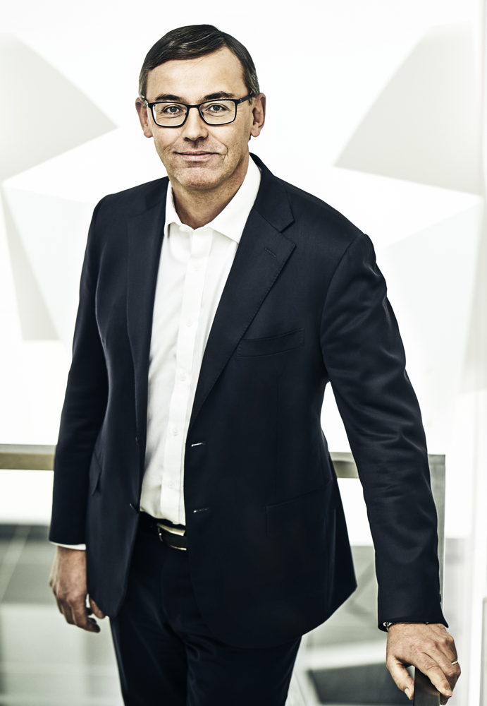 Alain Favey, who has been ŠKODA AUTO's Board Member for Sales and Marketing since September 2017, will shortly be taking on a new role in the Volkswagen Group, to be announced in due course. Alain Favey, who has been ŠKODA AUTO's Board Member for Sales and Marketing since September 2017, will shortly be taking on a new role in the Volkswagen Group, to be announced in due course.
